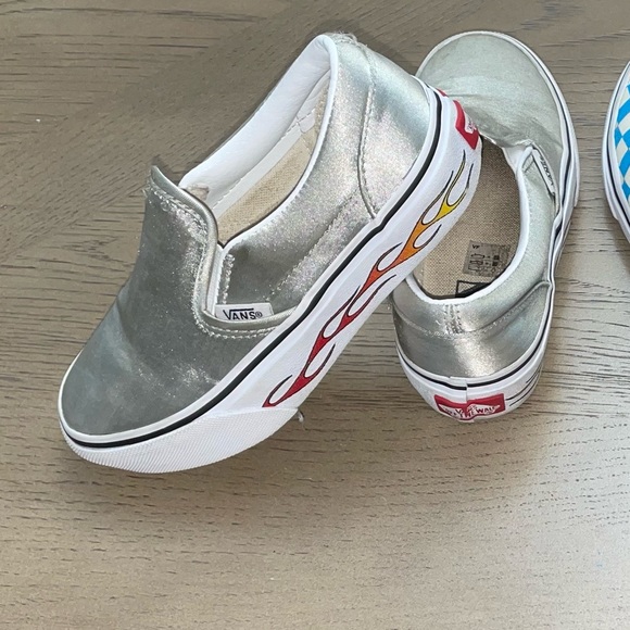 Vans little kids, size 13.5 checker slip-ons, Flame metallic silver slip-ons 🔥 - Picture 14 of 15